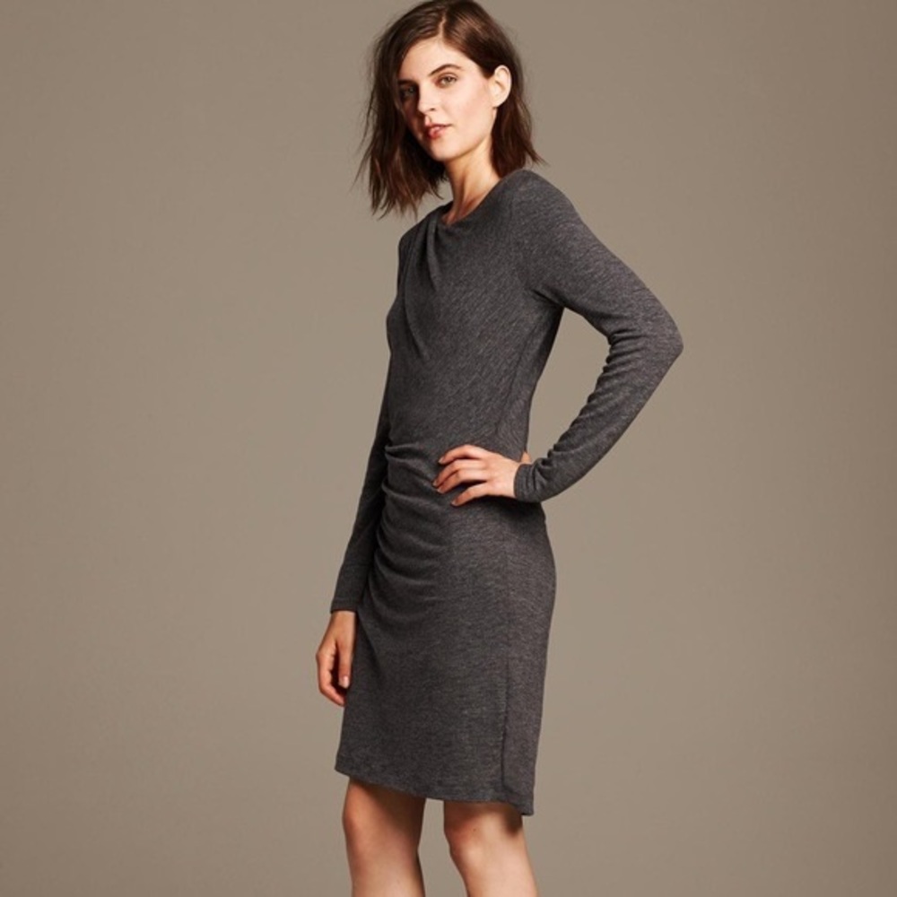 Banana Republic Ruching side Dress